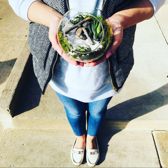 Meet your Posher, Joy and Jill - Picture 2 of 13